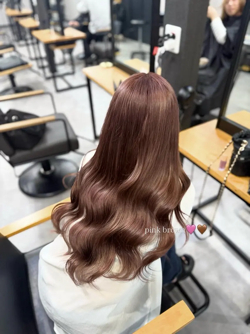 カラー ブラウンカラー 透明感カラー ピンクカラー ヘアカラー ヒナ .のヘアスタイル