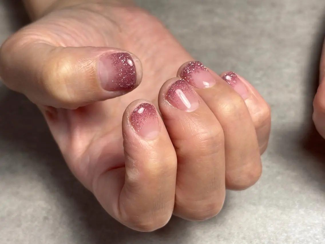 ネイル フラッシュネイル グラデーション ラメ(グリッター) ラメグラデーション ハンドネイル Solo nail -ソロネイル-のネイルデザイン