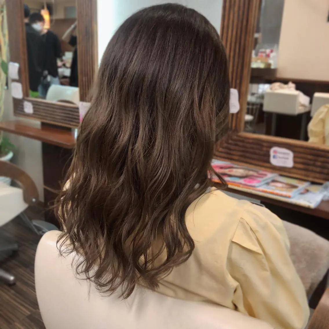 セミロング カット トリートメント 山崎 絵莉香のヘアスタイル