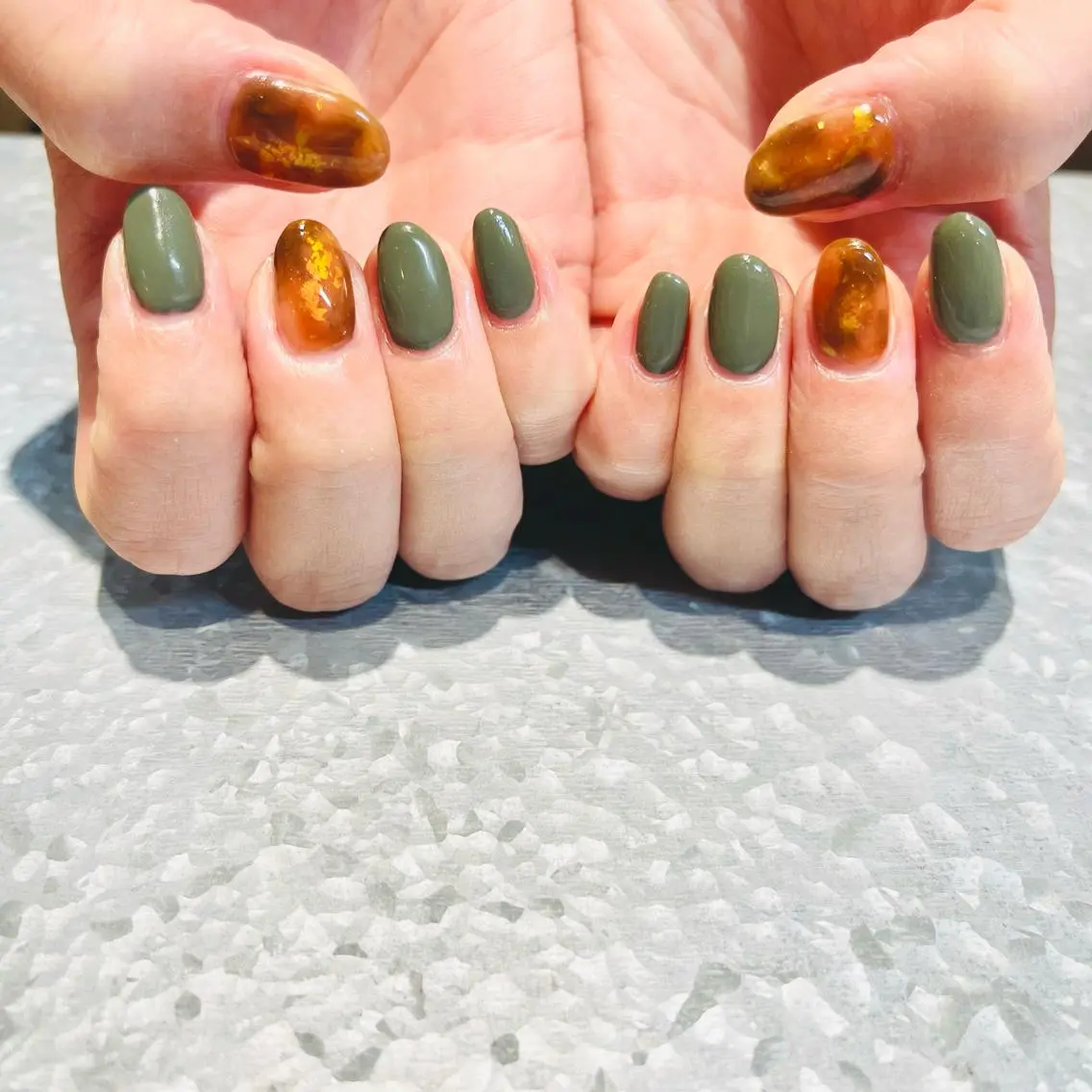 ネイル べっ甲ネイル TRAM-nail moriizumiのネイルデザイン