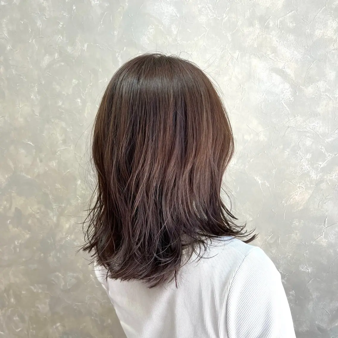 ミディアム カラー ブリーチ カット ヘアカラー トリートメント 有田裕真 【ブリーチカラー】のヘアスタイル