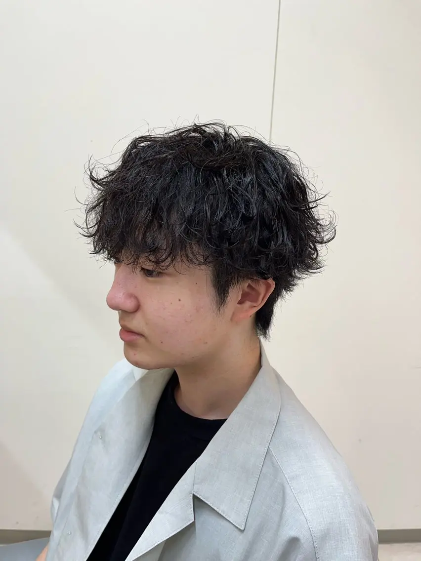 ショート パーマ メンズ メンズパーマ 波巻きパーマ スパイラルパーマ 🧊メンズ特化🧊 高木航希のヘアスタイル