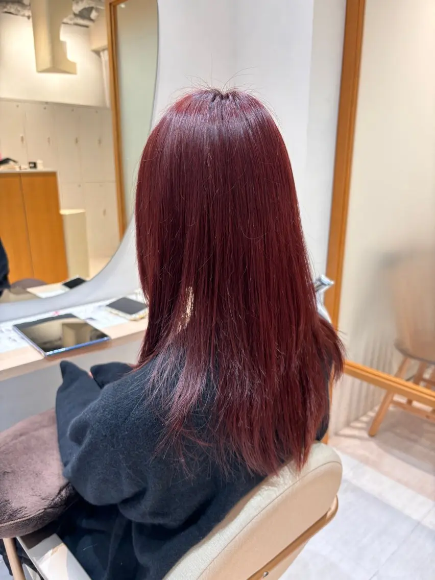 カラー ボルドーカラー 小林 琉花のヘアスタイル