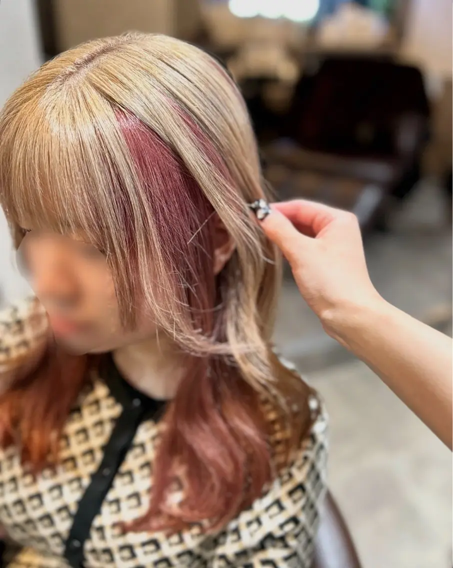 セミロング カラー ヘアアレンジ 梅木李奈🕊️ レイヤー透明感カラーのヘアスタイル