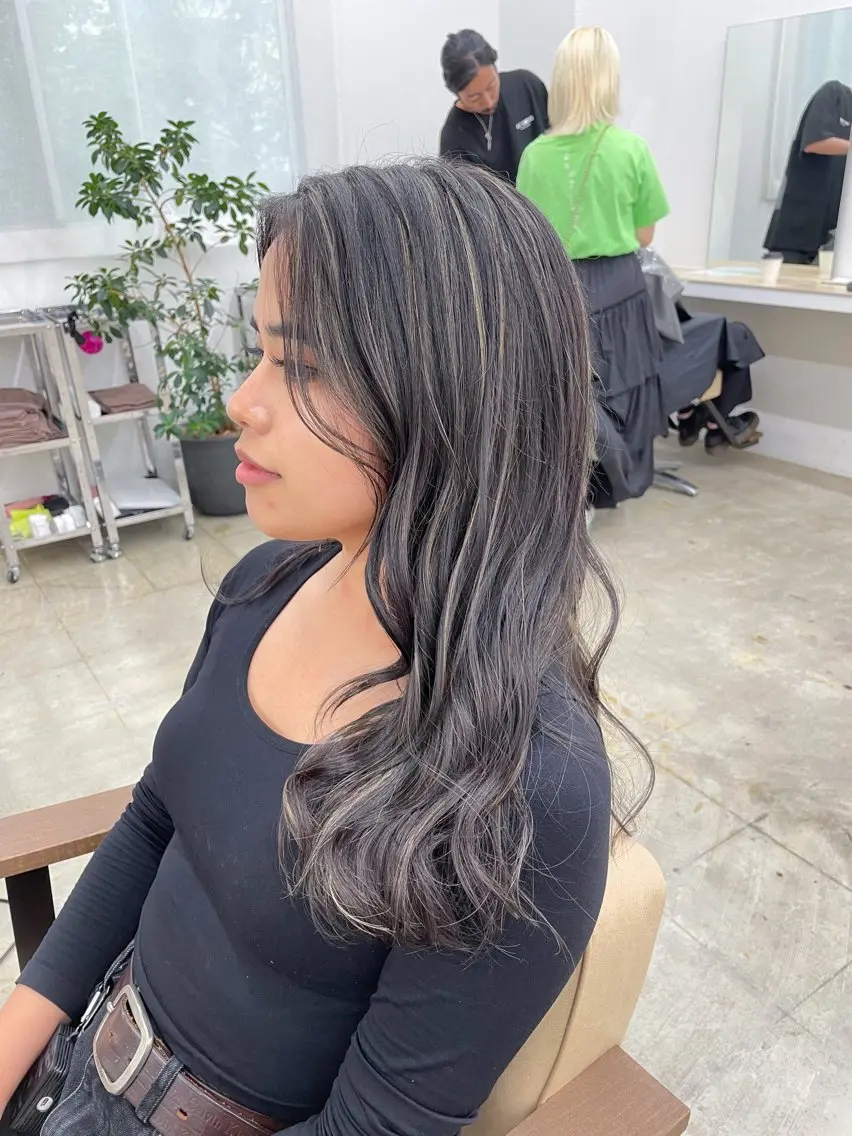 ロング カラー ブリーチ ケアブリーチ デザインカラー ハイライトカラー メッシュ ヘアカラー トリートメント ハイトーン/レイヤー /ケアブリーチ石川治のヘアスタイル