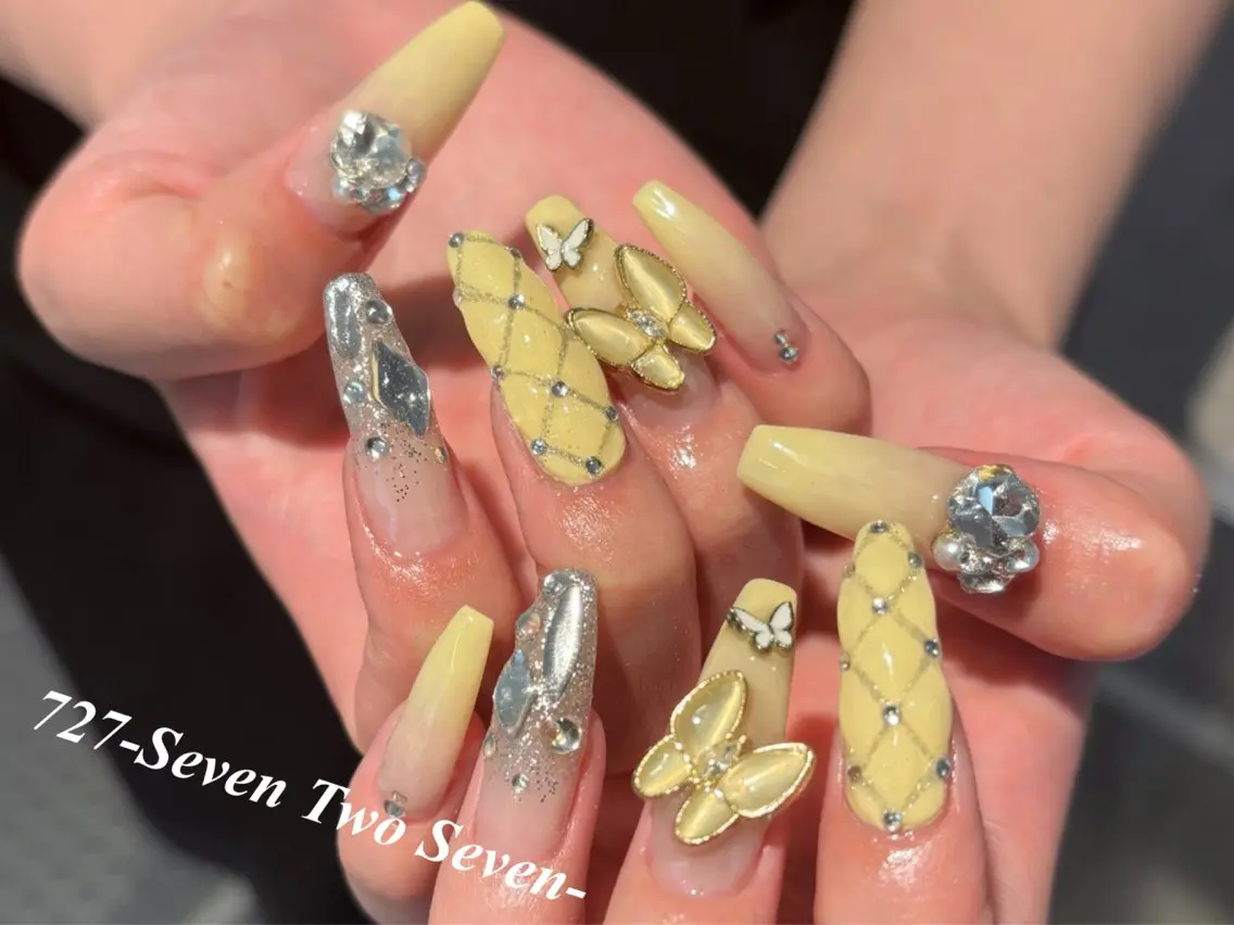 ネイル ハンドネイル 727 nailのネイルデザイン