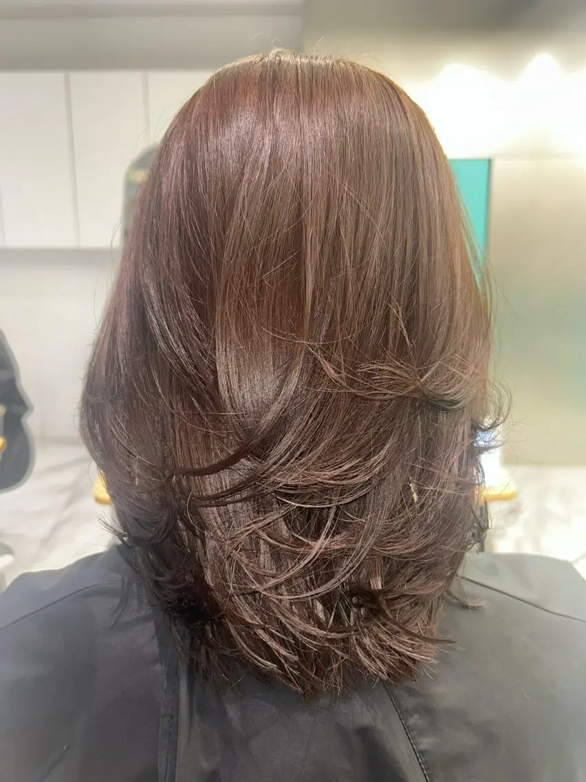 セミロング カラー オールマイティ美容師 💋𝑨𝑵𝑵𝑨のヘアスタイル
