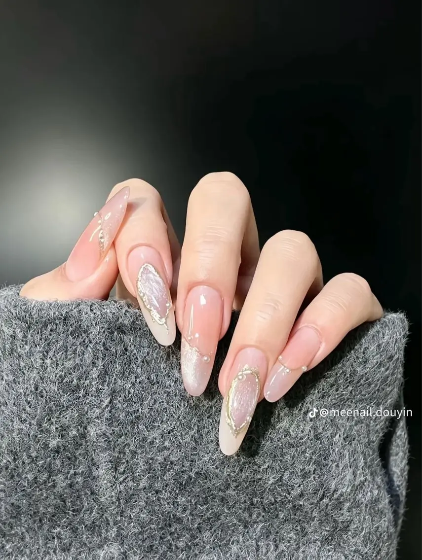 ネイル 韓国ネイル マグネットネイル 持ち込み ハンドネイル Dyo Nail_Royalのネイルデザイン