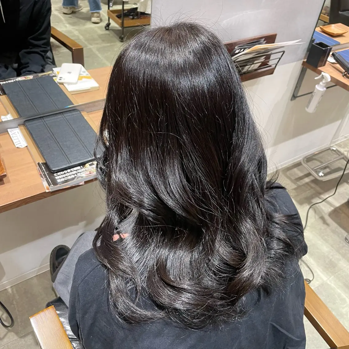 ロング カラー ヘアアレンジ ブリーチ トリートメント 吉村 芽咲のヘアスタイル
