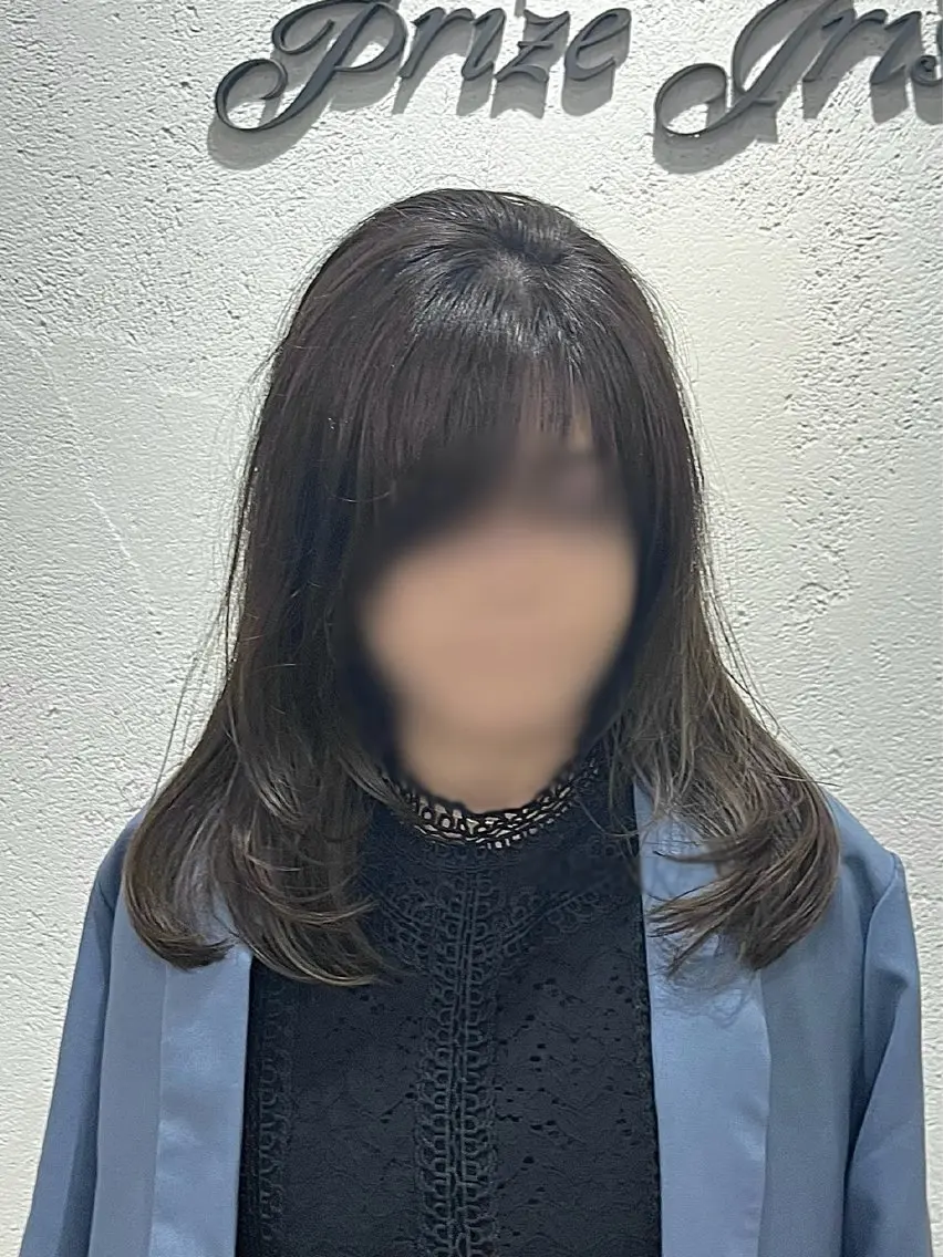 セミロング カラー ベージュカラー オリーブベージュ レイヤーカット カット ヘアカラー トリートメント ✨レイヤーハイトーン tomoko🦋✨のヘアスタイル