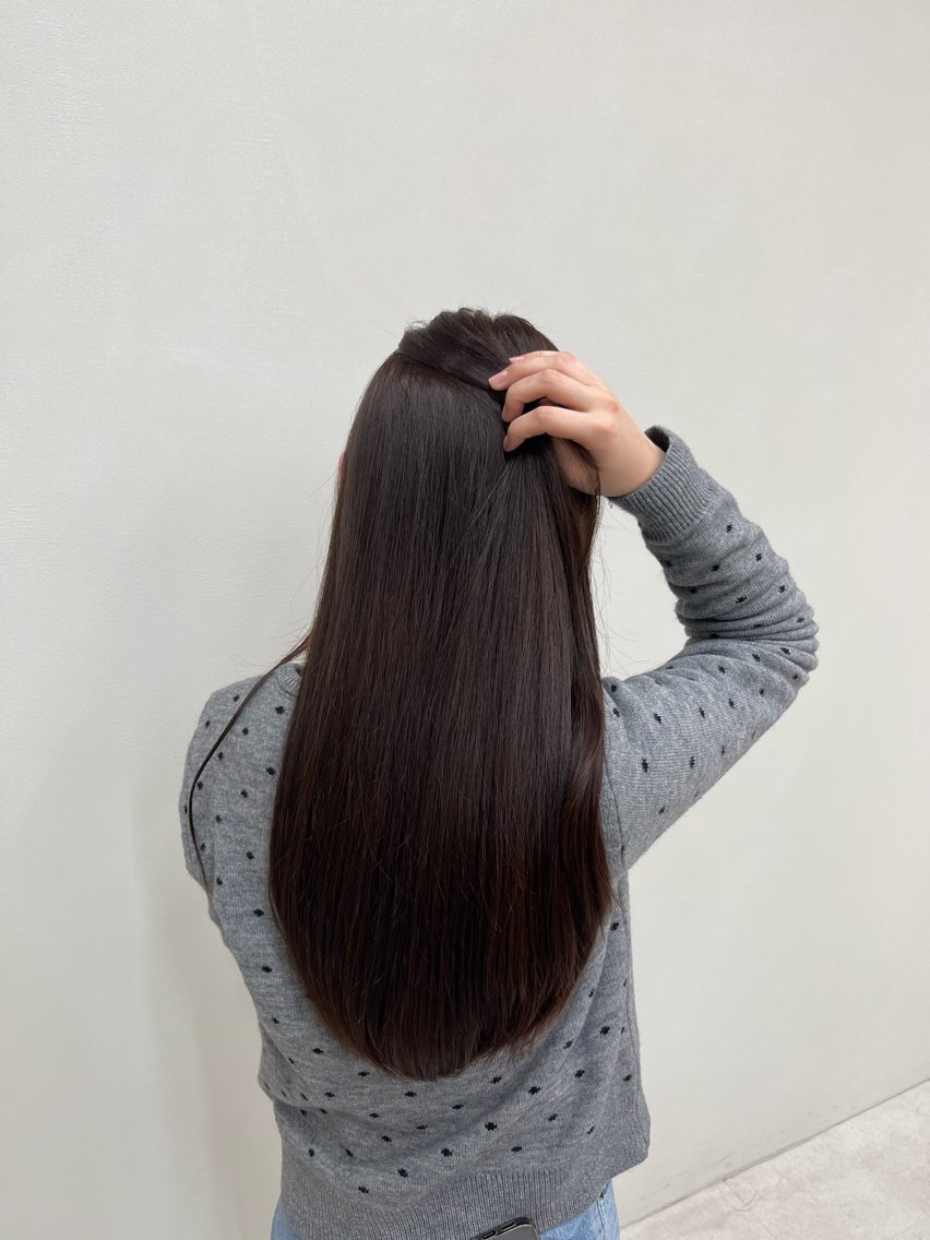 ロング yumeno /暖色カラーのヘアスタイル