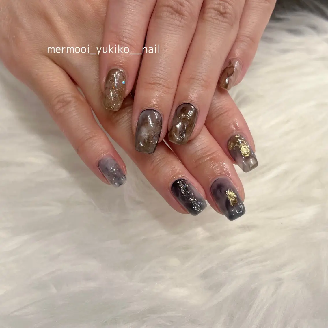 ネイル ミラーネイル ニュアンスネイル ぷっくりネイル mermooi nailのネイルデザイン