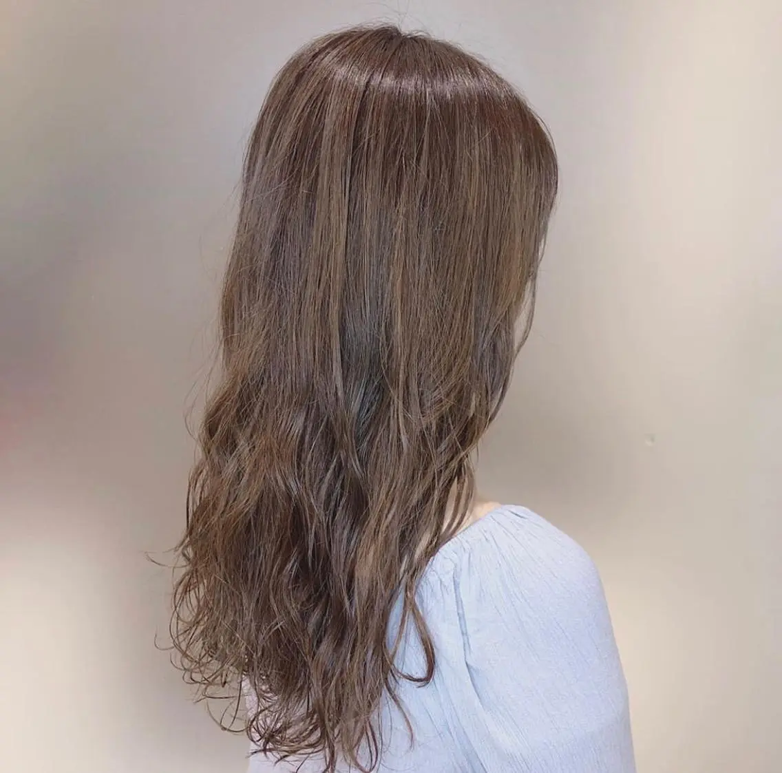 ロング カラー 松本 沙良のヘアスタイル