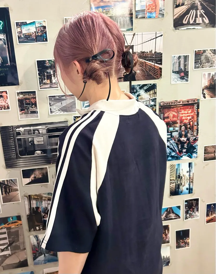 セミロング カラー パーマ ヘアアレンジ ラベンダーカラー ピンクカラー デザインカラー/ボブ ブリーチカラー/ユリのヘアスタイル