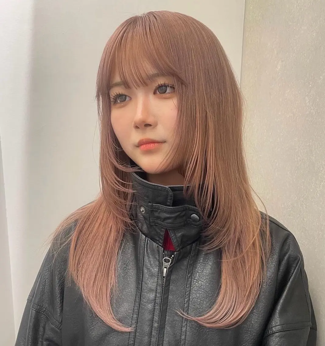 ロング ヘアカラー RUNA⭐️⛓ ハイトーン/デザインのヘアスタイル