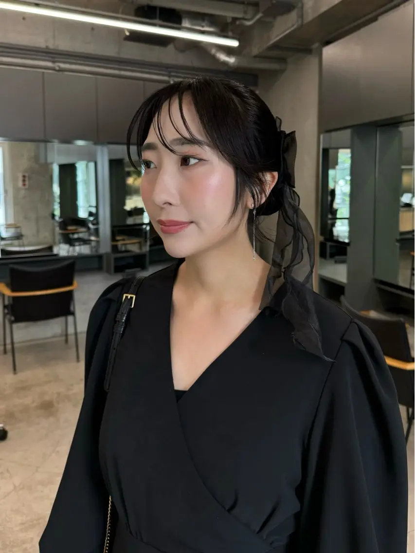 ミディアム カラー ヘアアレンジ ヘアセット mina 🌷のヘアスタイル