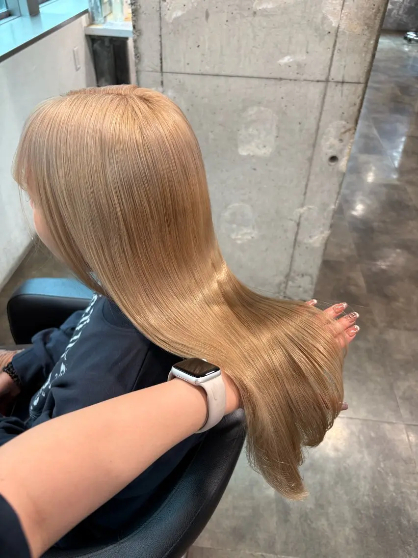 ロング カラー ヘアカラー ハイトーン 横浜💞ミオのヘアスタイル