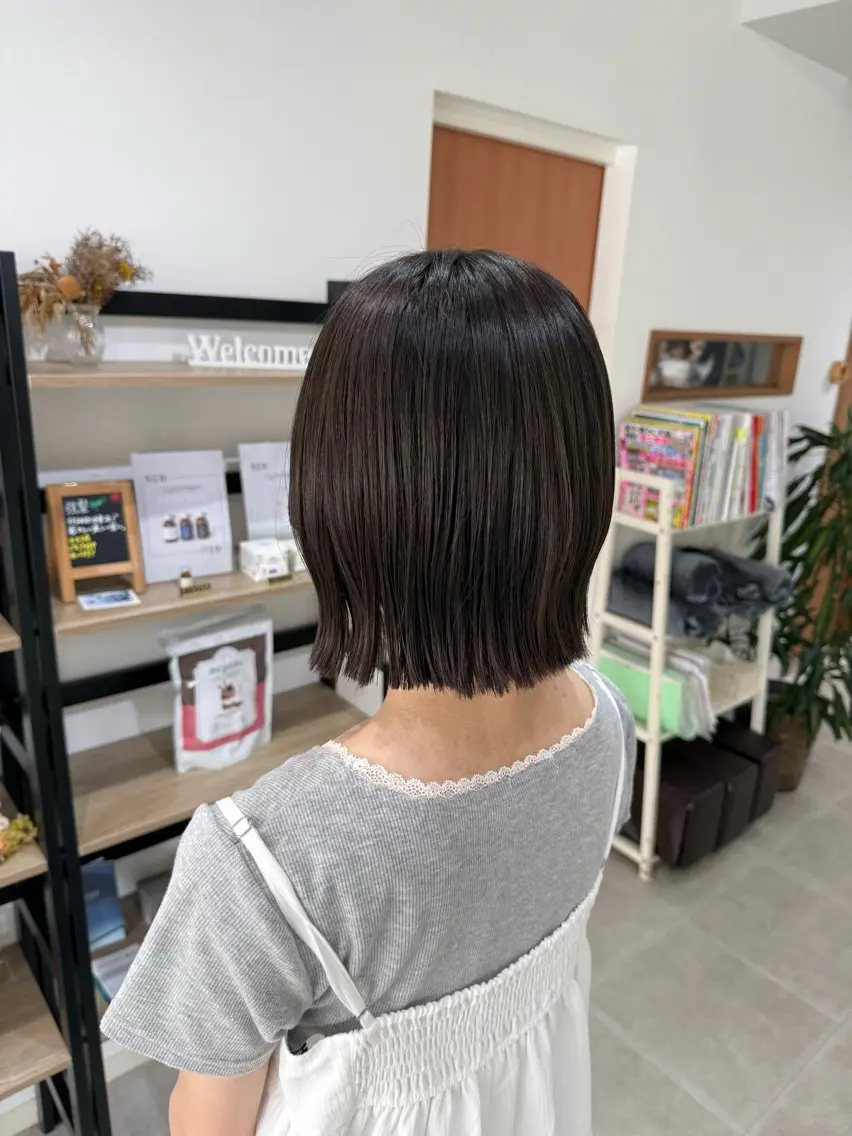 ミディアム 島 歩那のヘアスタイル