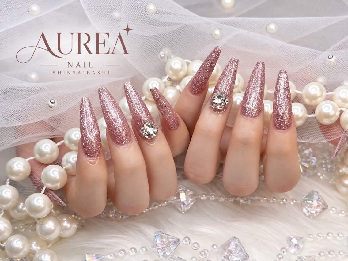 ネイル アートネイル ボルドー 長さ出し ハロウィン キラキラネイル ハンドネイル ハンドケア Mina Aurea Nailのネイルデザイン