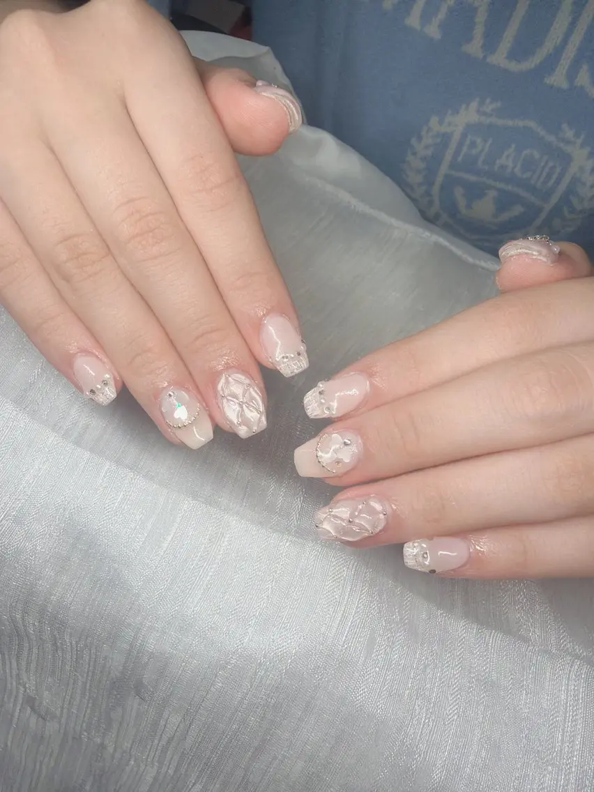 ネイル 長さ出し グラデーション 卒業式 キラキラネイル マグネットネイル ハンドネイル Lee Nailsのネイルデザイン