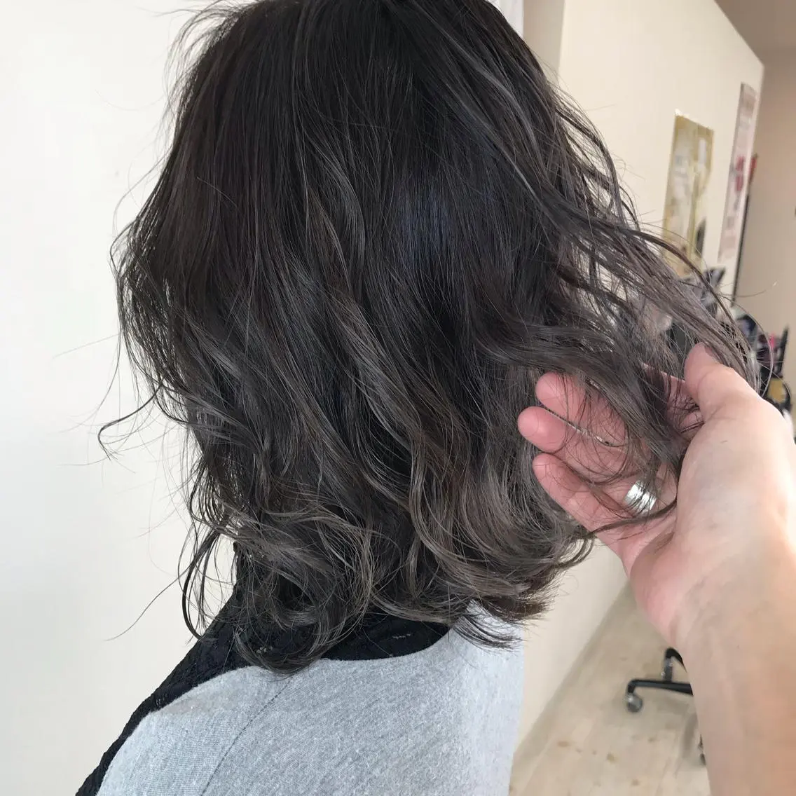 ミディアム カラー カット ヘアカラー トリートメント Lien 深井店のヘアスタイル