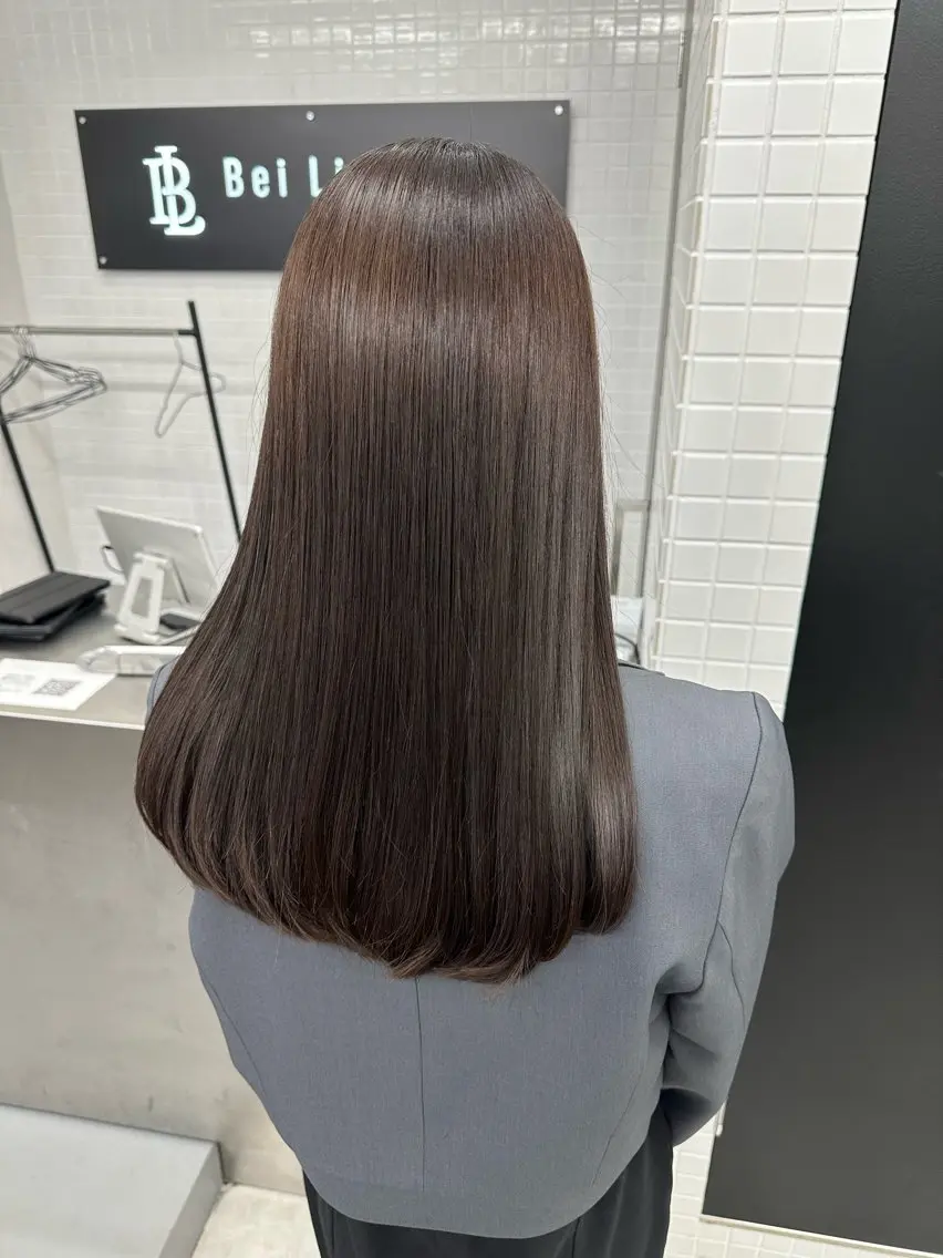 セミロング カラー カット ヘアカラー 縮毛矯正 トリートメント 古田 昂也のヘアスタイル