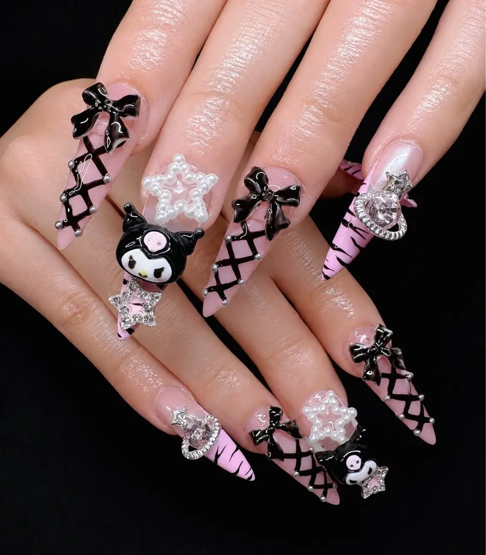 ネイル ガーリー キラキラネイル 韓国ネイル ロングネイル シンプルネイル ハンドネイル 🦊Genie🦊 Mika Nailsのネイルデザイン