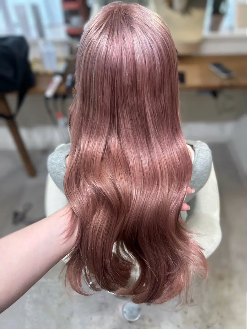 ロング ヘアカラー トリートメント 中岡 心音のヘアスタイル