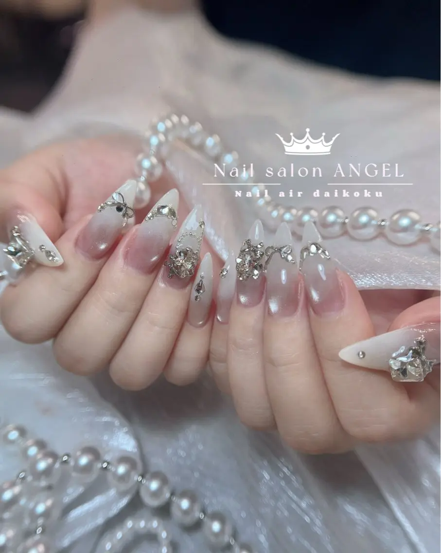 ネイル ジェルネイル ゴージャス 韓国ネイル ロングネイル シルバー 大阪/大国ANGEL 🦋ユ🥰ワンホンのネイルデザイン
