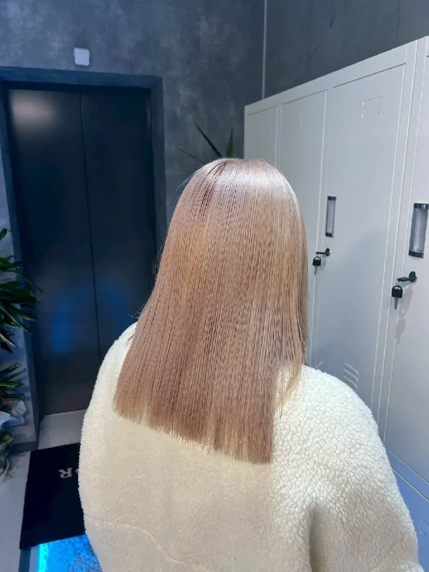 カラー ロング 地雷系🎀ハイトーン 💙荒川結星のヘアスタイル