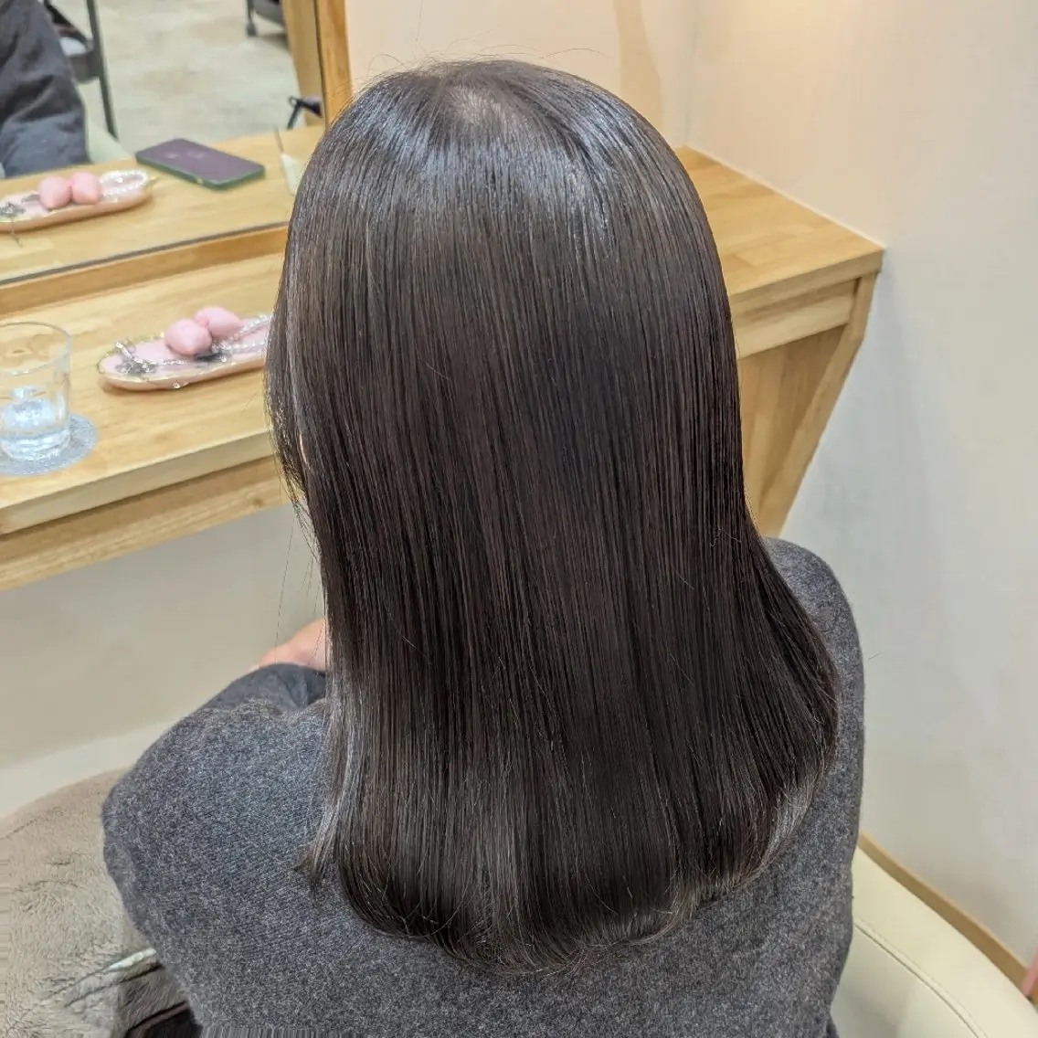 ミディアム カラー グレージュ オリーブグレージュ オリーブグレー 彩桜/アレンジ/艶 カラー/小顔カット✂のヘアスタイル