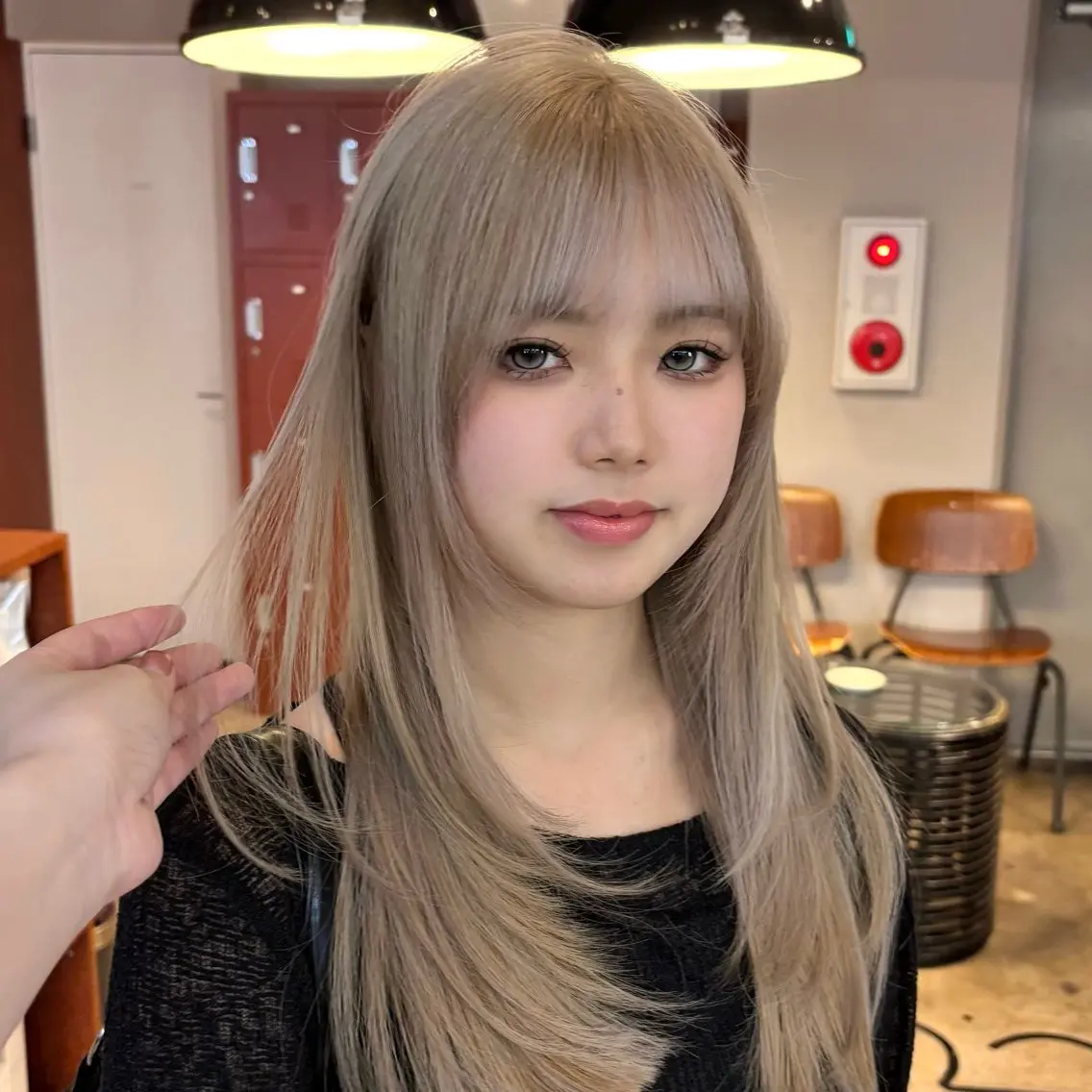 ロング カラー ヘアカラー 複雑履歴/ レイヤー/ハッシュのヘアスタイル