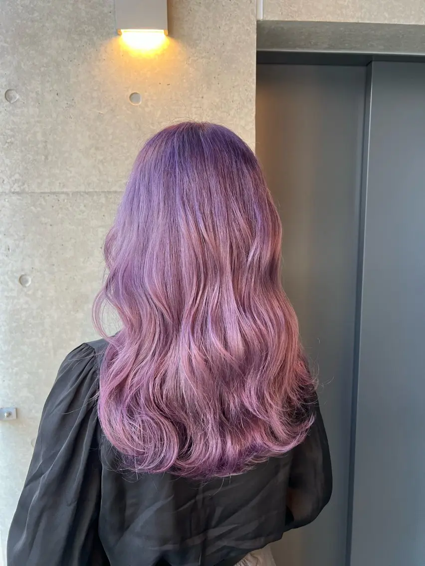 ロング カラー シールエクステ アディクシーカラー バレイヤージュ ブリーチ ケアブリーチ ヘアカラー 吉野 瑳桜のヘアスタイル
