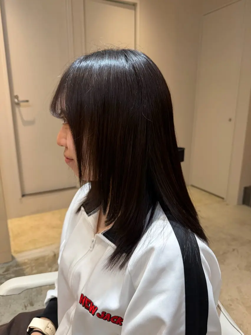 ミディアム レイヤーカット 小顔カット 昼田 陸のヘアスタイル