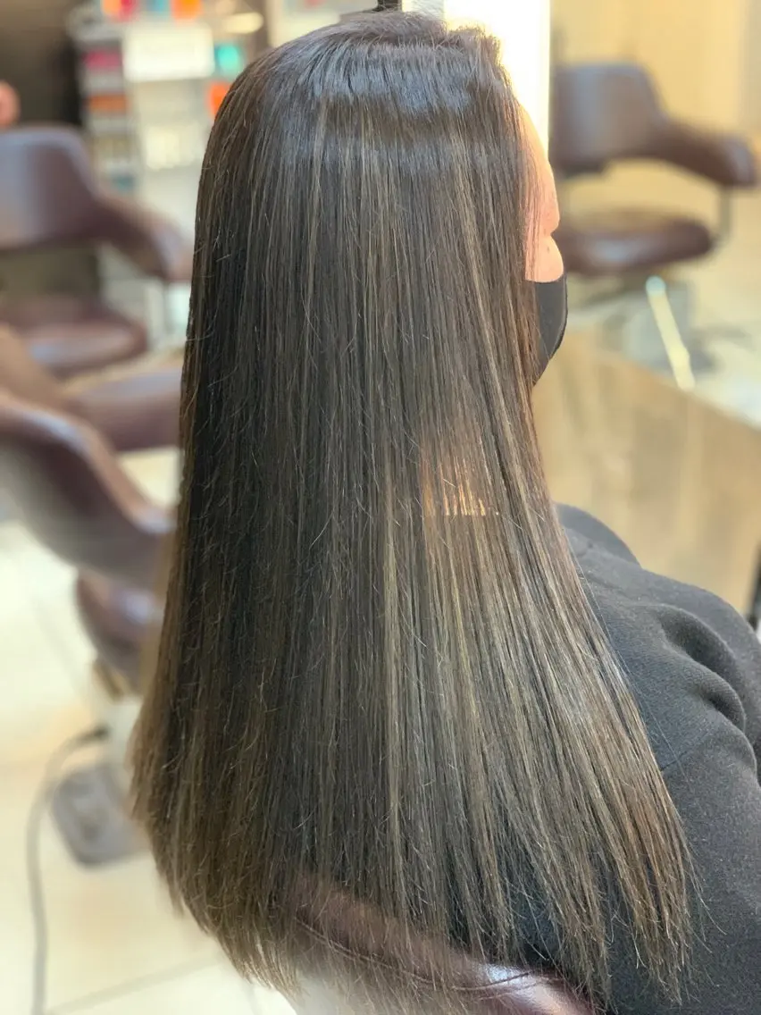ロング カラー ブリーチ ケアブリーチ デザインカラー ダブルカラー ハイライトカラー ヘアカラー トリートメント ダブルカラー/ 髪質改善💎安藤のヘアスタイル
