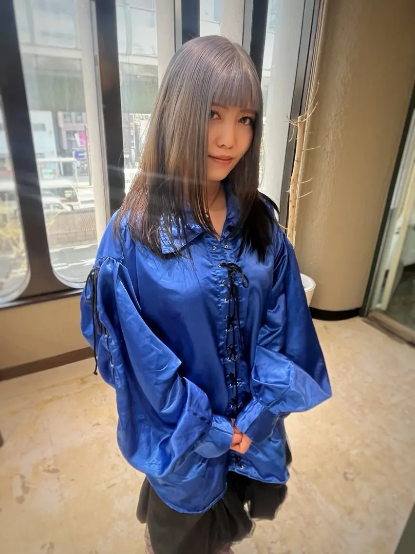 セミロング 💖艶ハイトーン髪質 改善💖ケンシンのヘアスタイル
