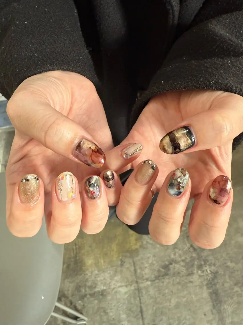 ネイル アートネイル ニュアンスネイル 栗林 実莉のネイルデザイン