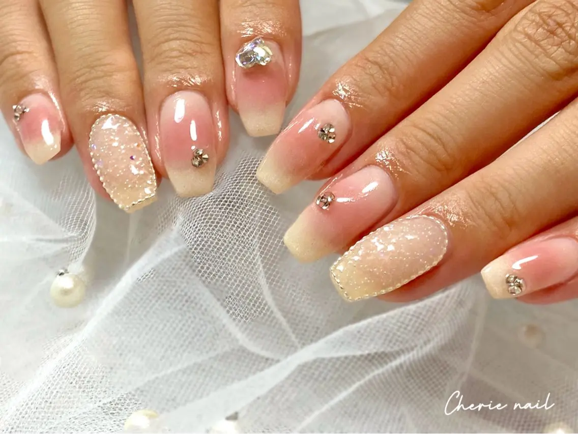 ネイル チークネイル ジェルネイル キラキラネイル ピンク ワンホンネイル ハンドネイル Cherienail yunaのネイルデザイン