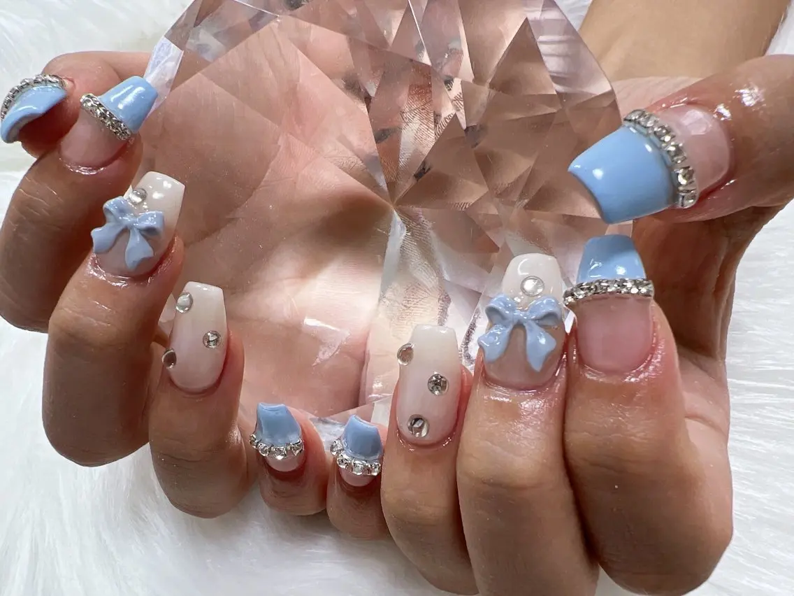ネイル フレンチネイル リボン coco nailのネイルデザイン
