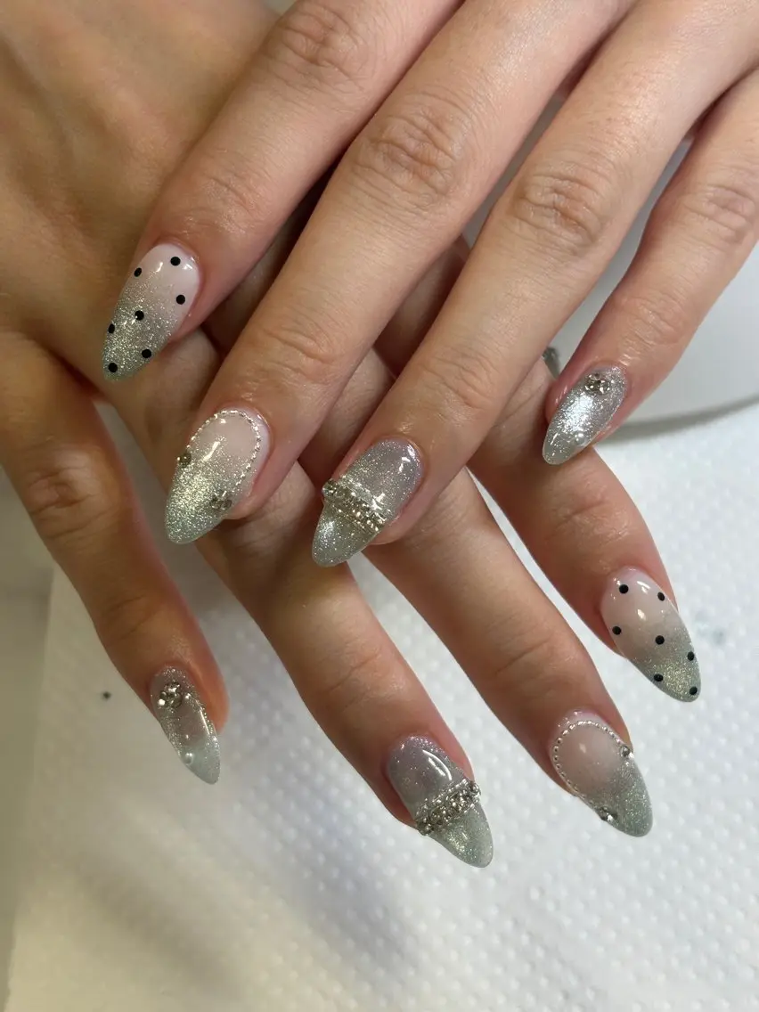 ネイル ハンドネイル Zirnail🩶 Miyuuのネイルデザイン