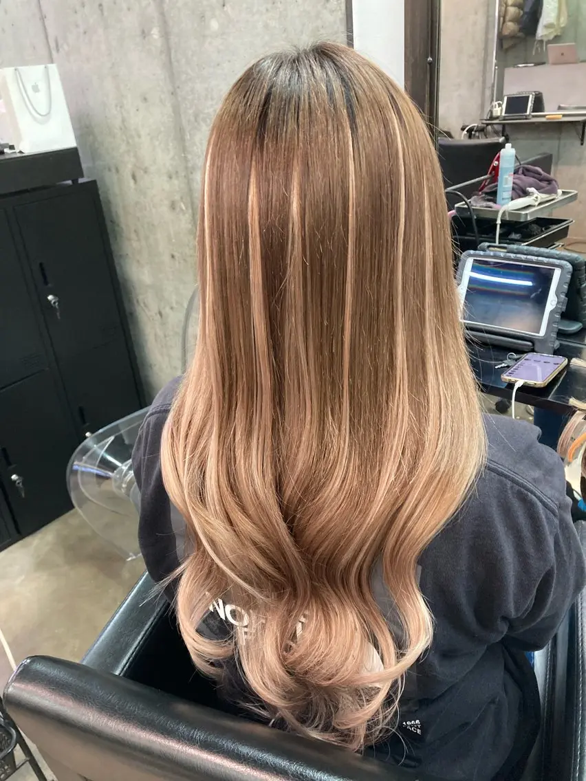 ロング カラー エクステ ✨最安値✨エクステ カラー🌼つきな🌼のヘアスタイル