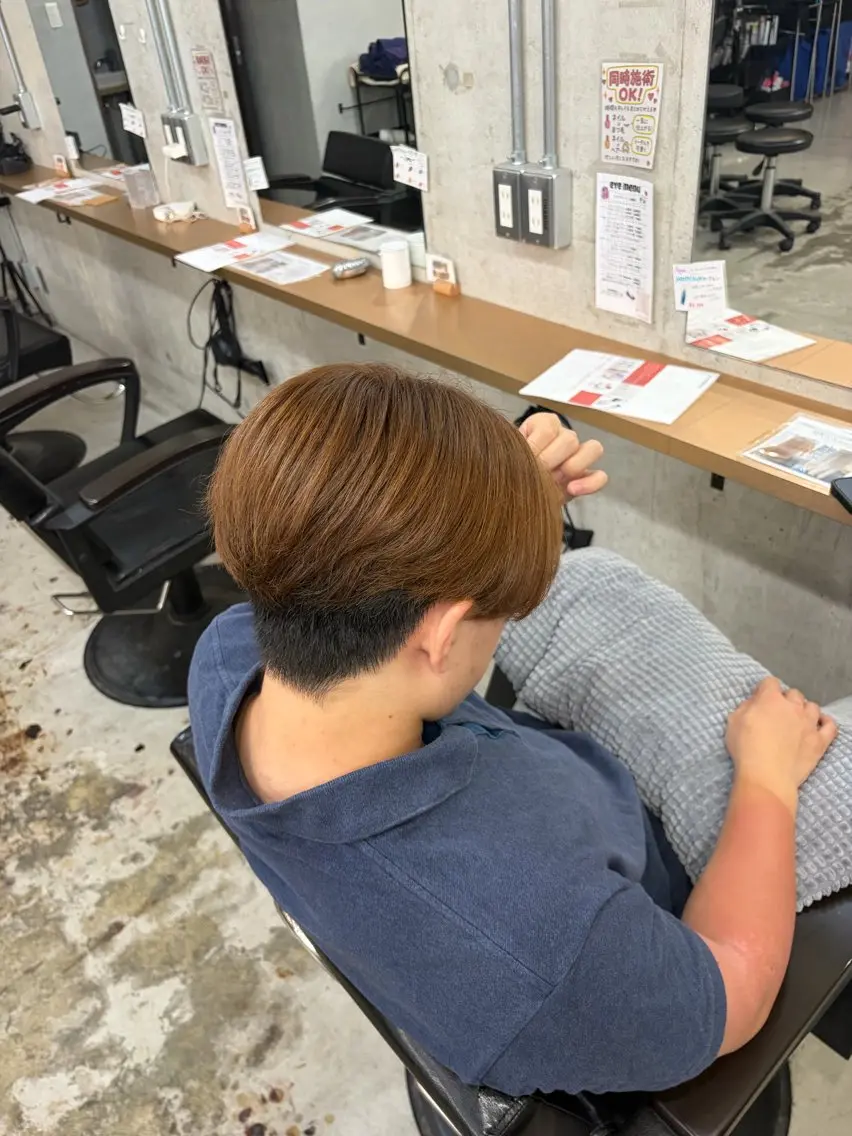 メンズ ヘアカラー 山本 愛菜のヘアスタイル