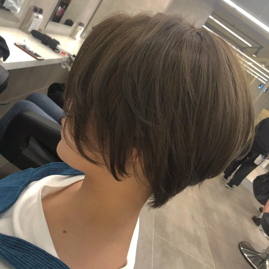 ショート カラー ヘアアレンジ ハンサムショート グレージュ カーキグレージュ ショートヘア 美髪矯正/透明感カラ ー🫧YUUKI🫧のヘアスタイル