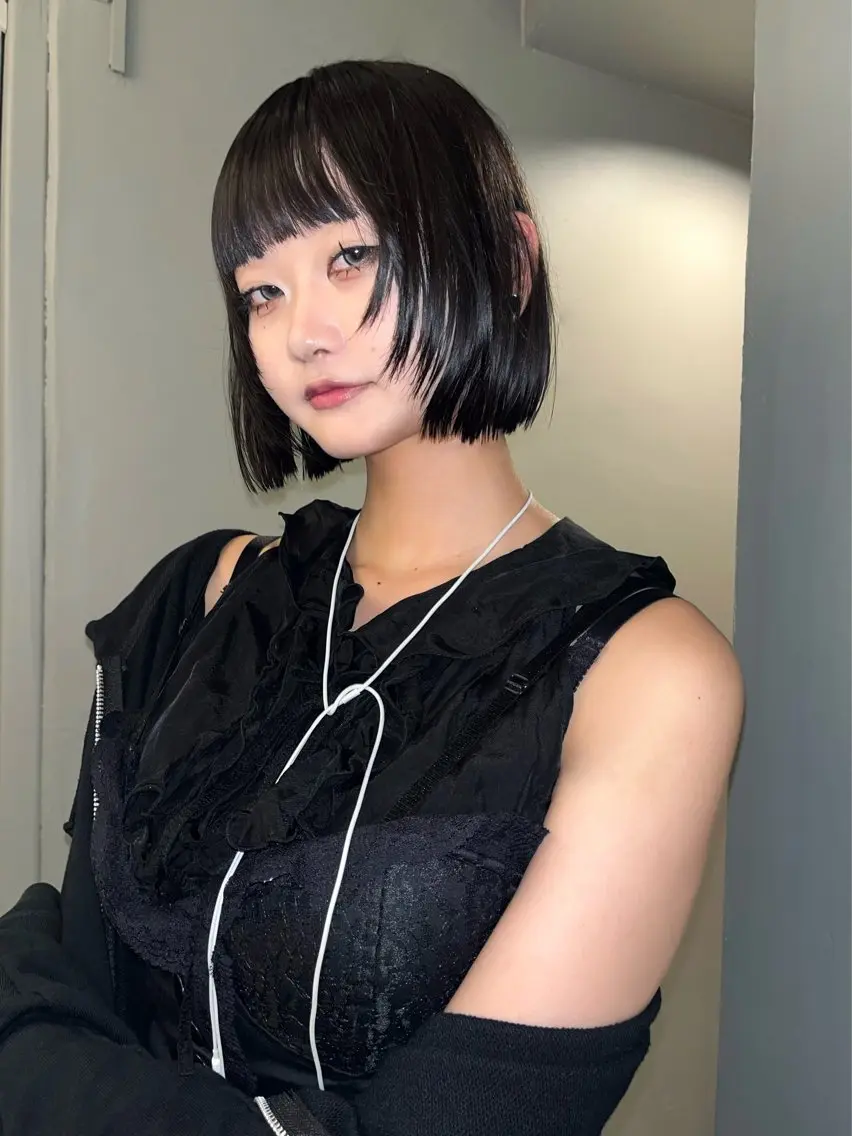 ミディアム シャギーレイヤー Miinaのヘアスタイル