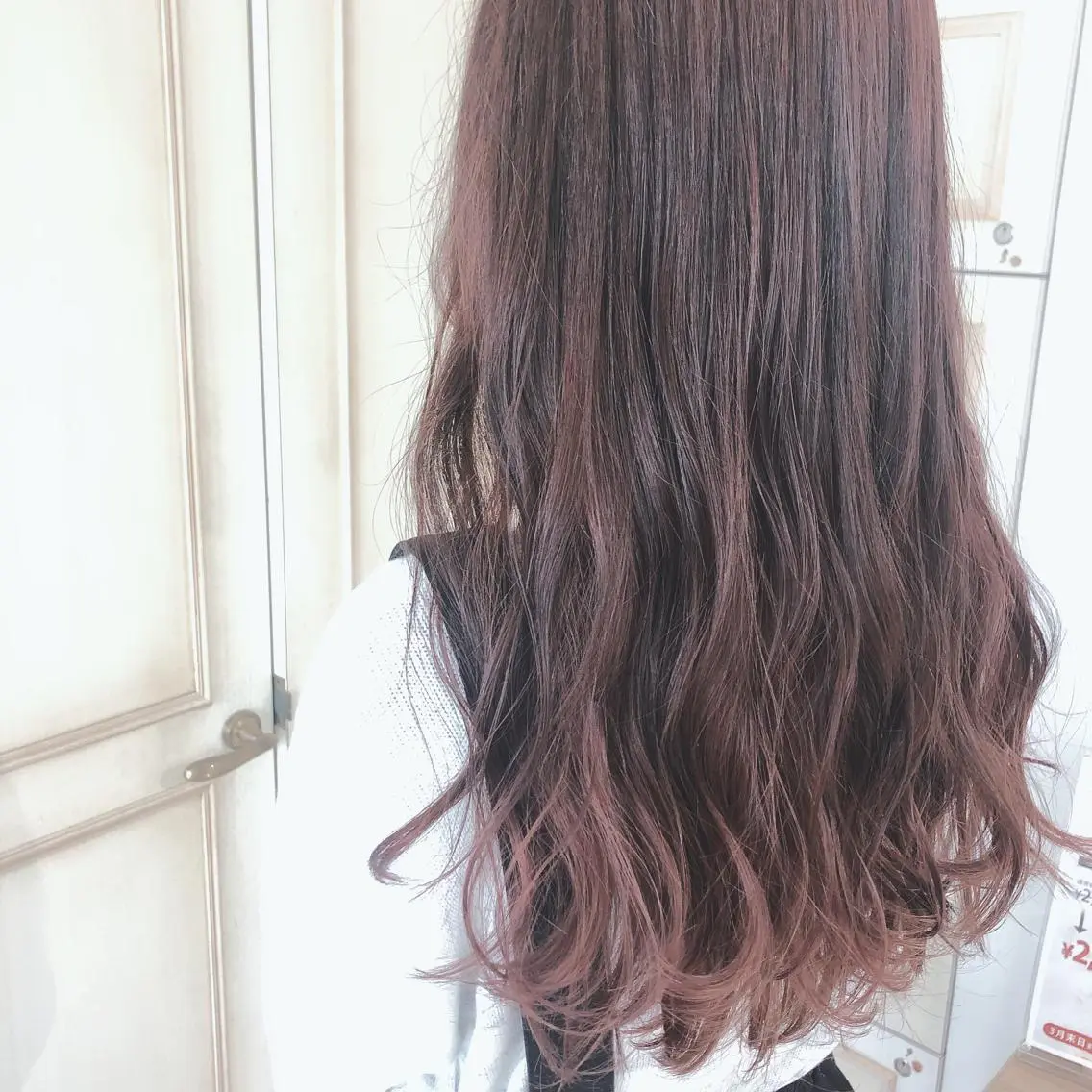 ロング カラー TRENCH 相澤 果歩のヘアスタイル