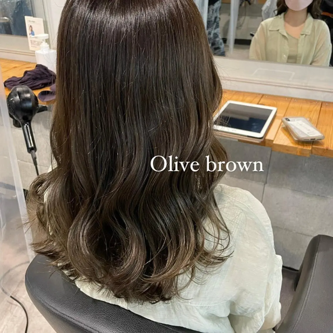 ロング カラー アッシュ ベージュカラー 黒髪 ブリーチ ブラウンカラー MEI🎀レイヤー 🎀韓国styleのヘアスタイル