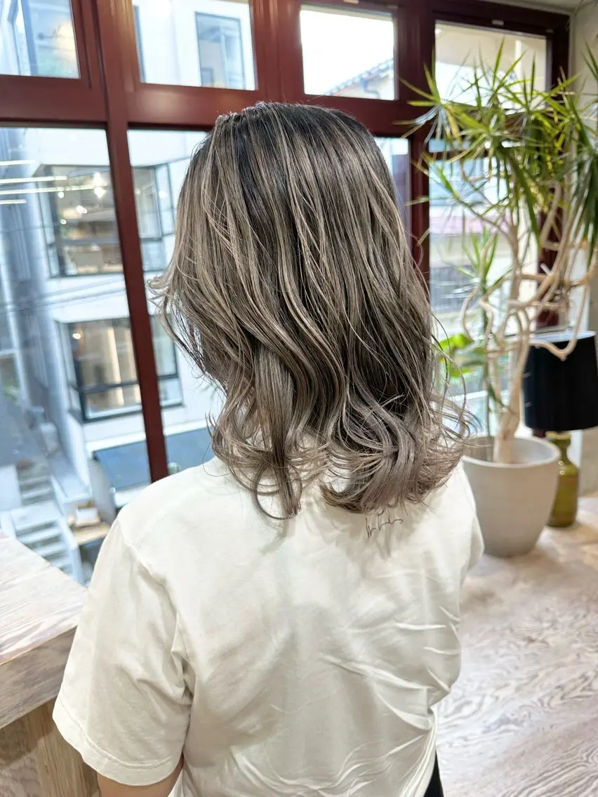 ミディアム カラー ヘアカラー トリートメント ヘッドスパ ヘアセット kai .のヘアスタイル