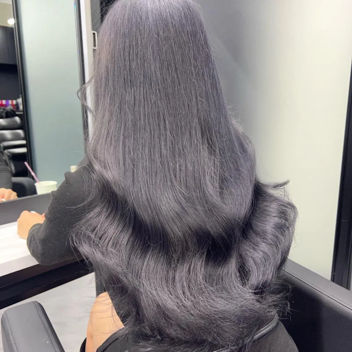 ロング カラー シールエクステ ハイトーンカラー エクステ ヘアカラー シールエクステ特化 ハイトーン、NANAのヘアスタイル
