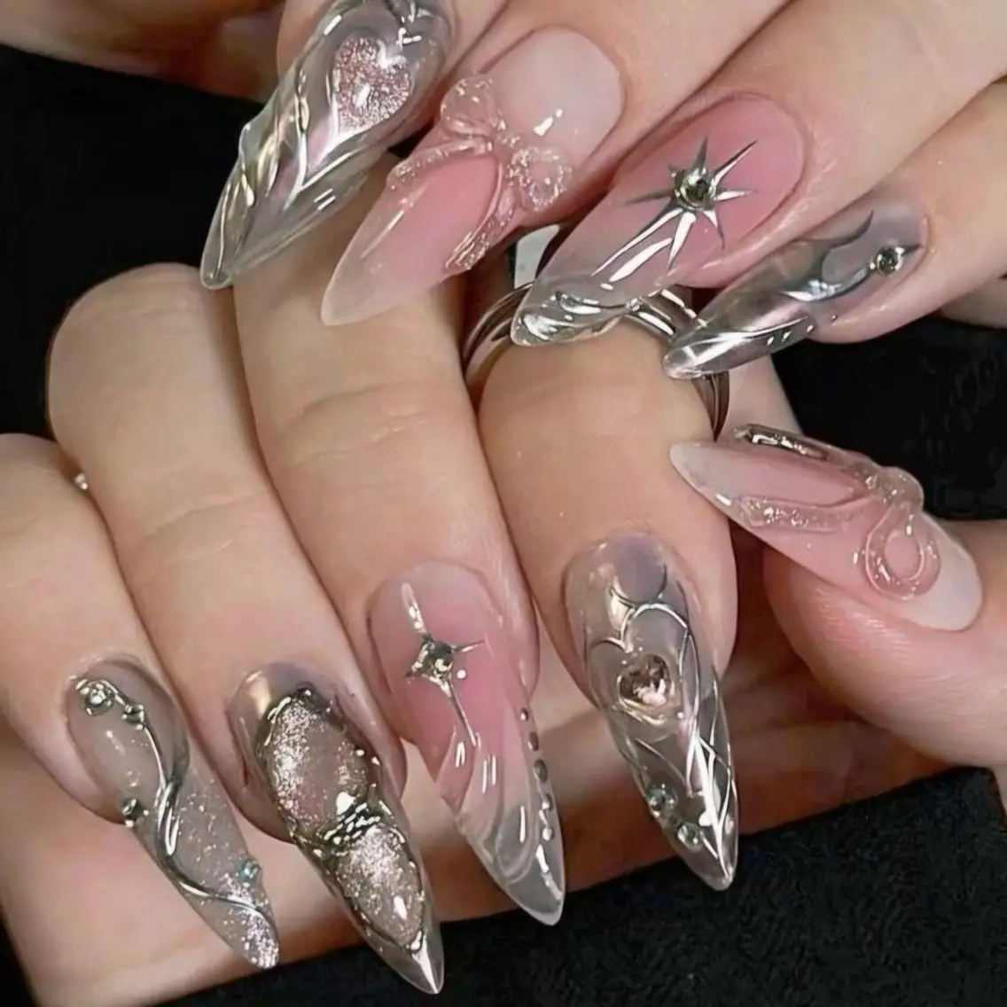 ネイル ジェルネイル ハート 韓国ネイル ロングネイル ミラーネイル ハンドネイル ハンドケア Umee Nailのネイルデザイン