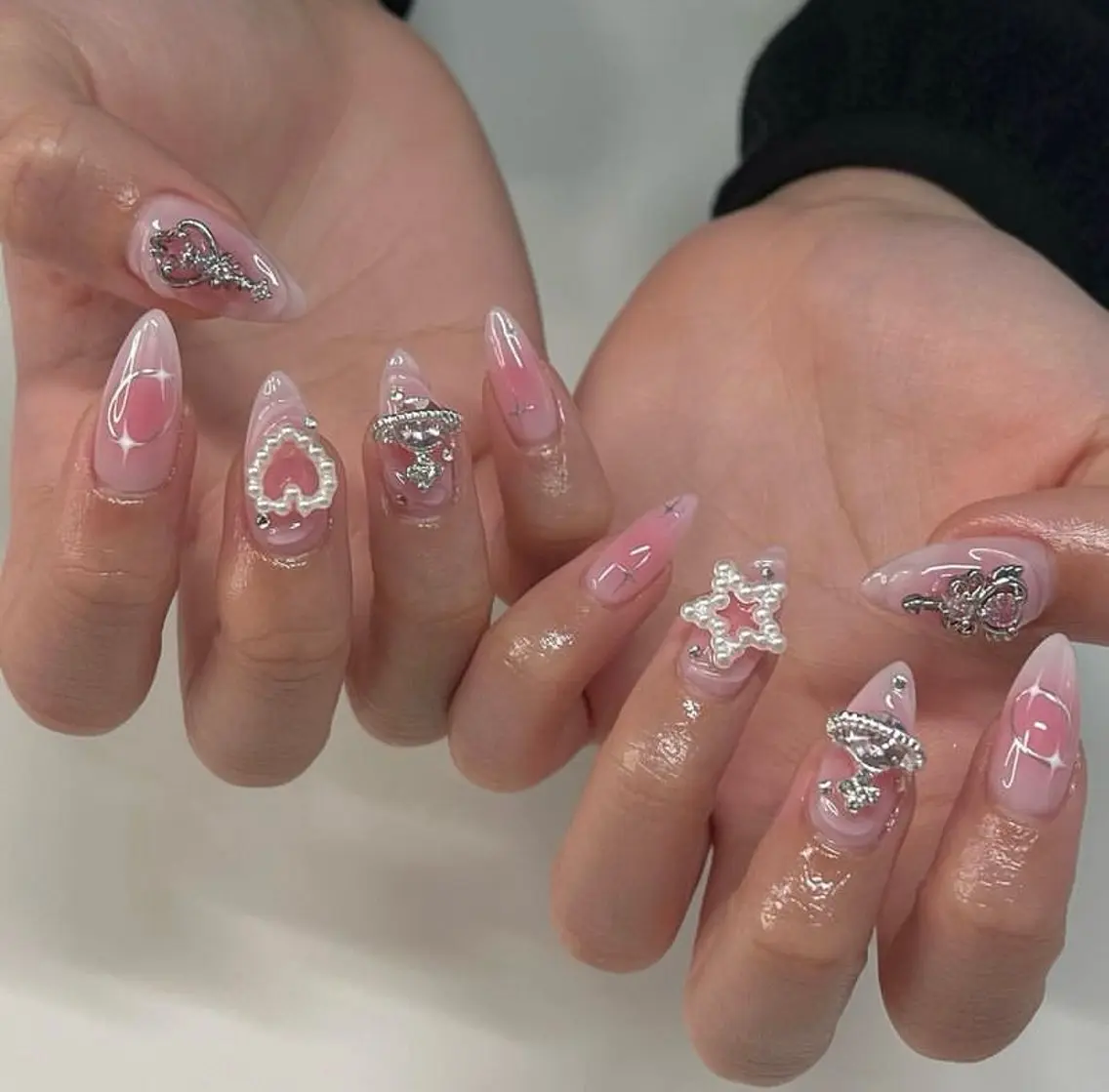 ネイル フレンチネイル ジェルネイル 韓国ネイル マグネットネイル マグネットフレンチ akina nailsのネイルデザイン